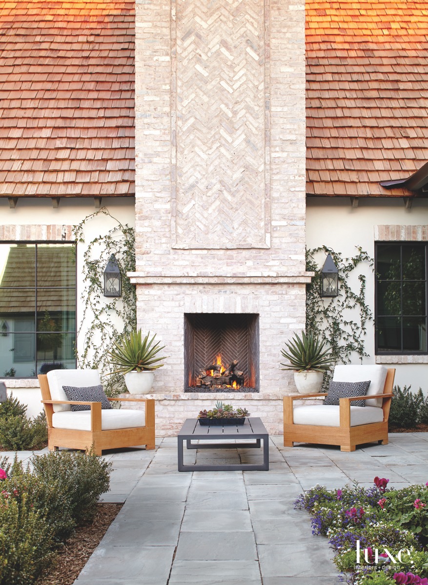 contemporary outdoor sitting area fireplace