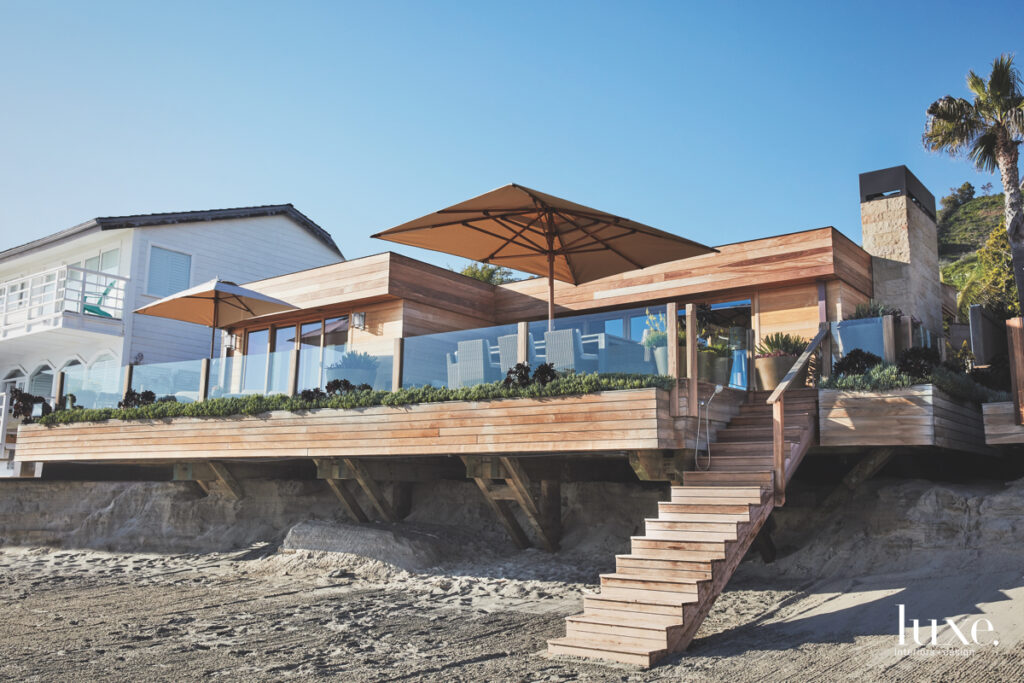 In Malibu, Japanese Elements Meet Beachfront Living