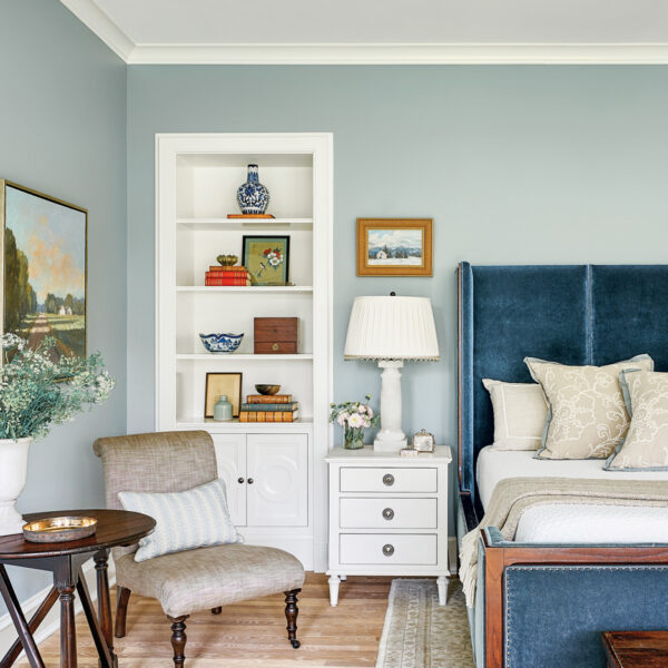 Refined Blue Bedrooms That Beckon A Sense Of Serenity