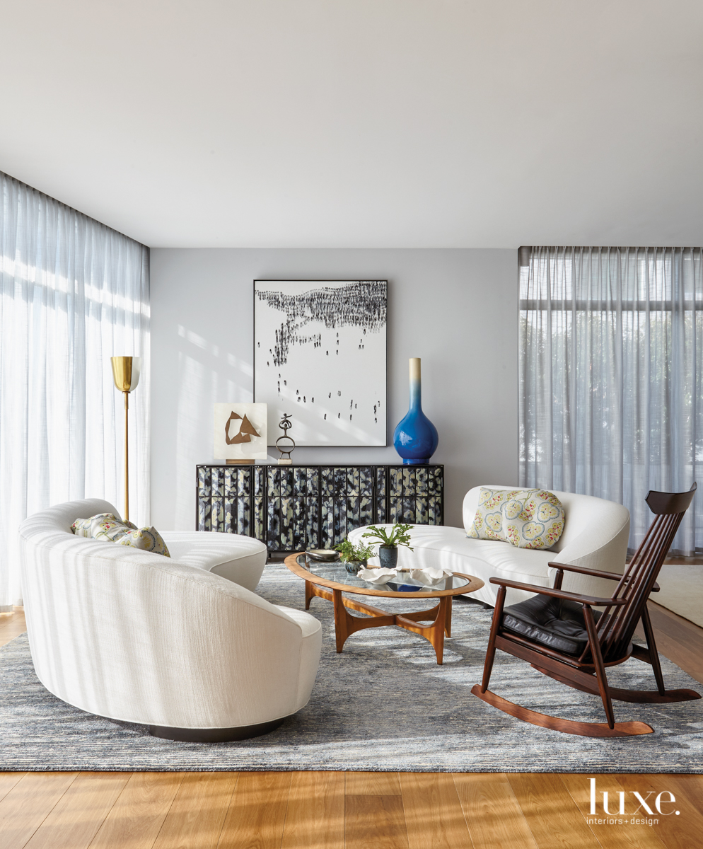 An Art Collection Takes Center Stage In A Sarasota Home