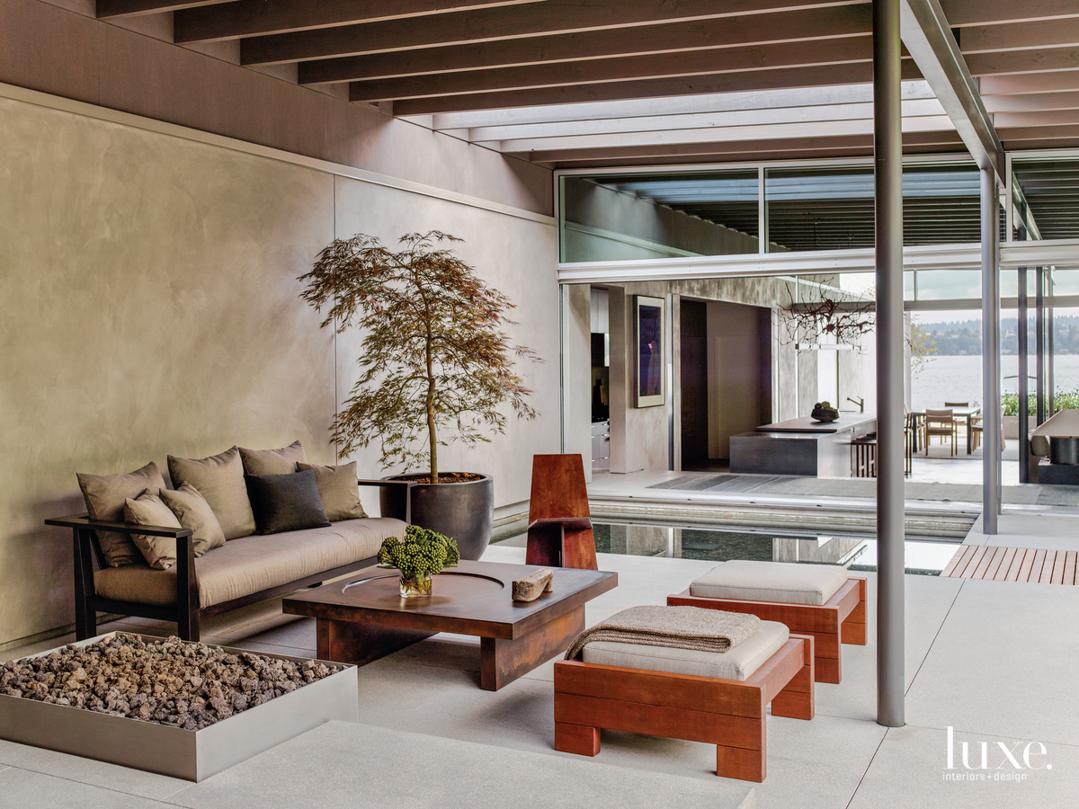contemporary exterior covered sitting area