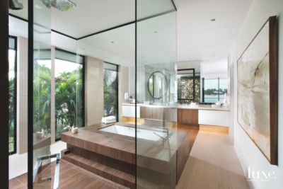 17 Master Bathrooms With Dreamy Soaking Tubs