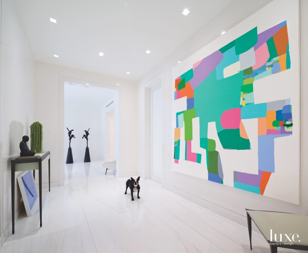 White Palette, Artful Touches Brighten An NYC Abode