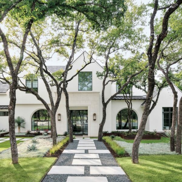 In Austin, A Home With Staying Power Rises Among Lush Oaks