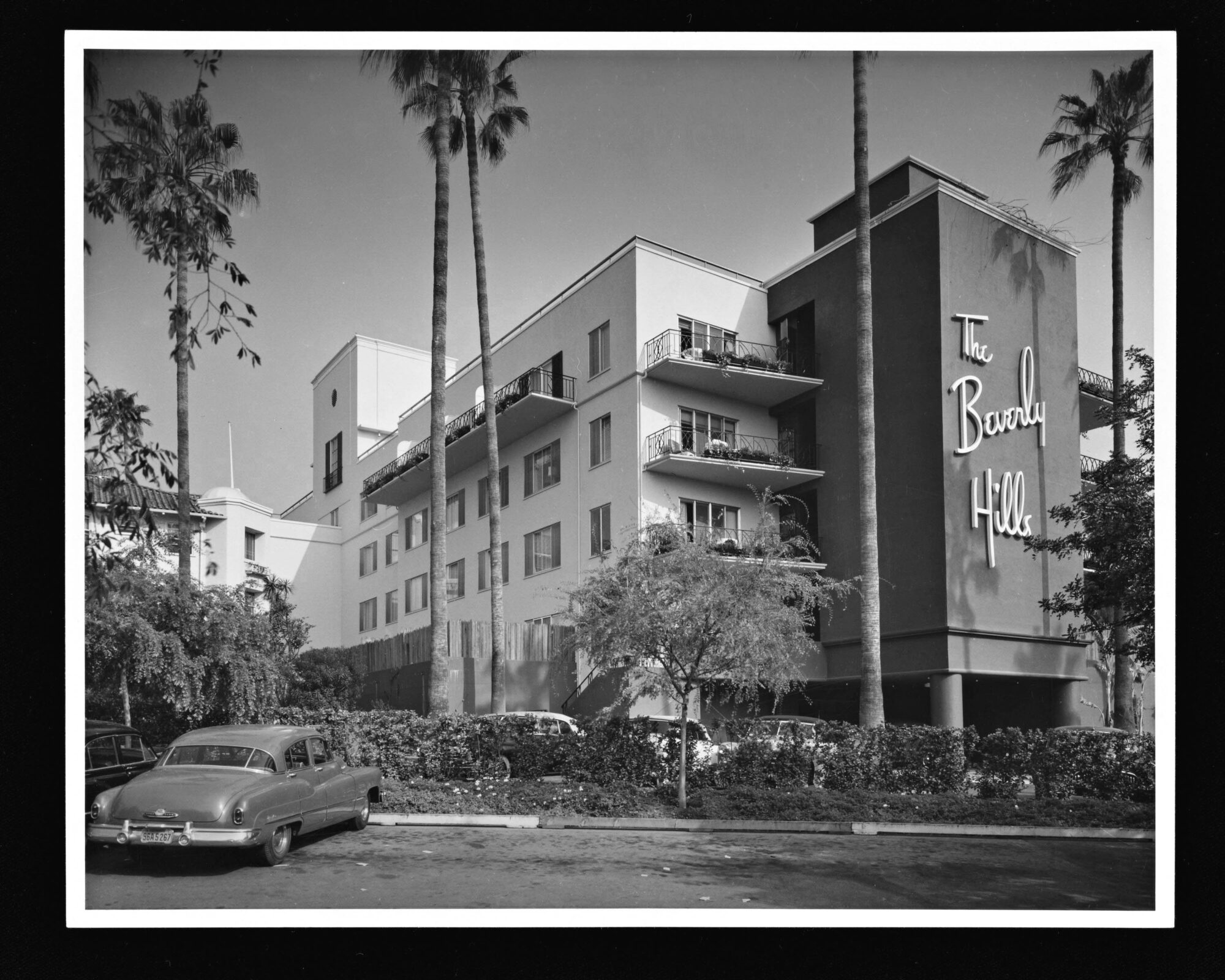 black-and-white photo of The Beverly Hills hotel