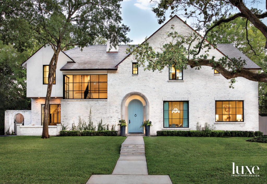 Inside A Houston Home That Mixes Modern Forms With Rustic Finishes