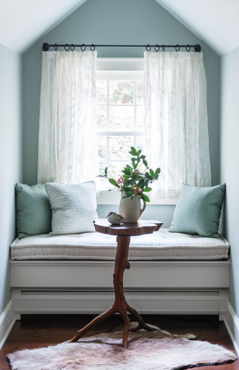 window seat banquette farrow and ball light blue