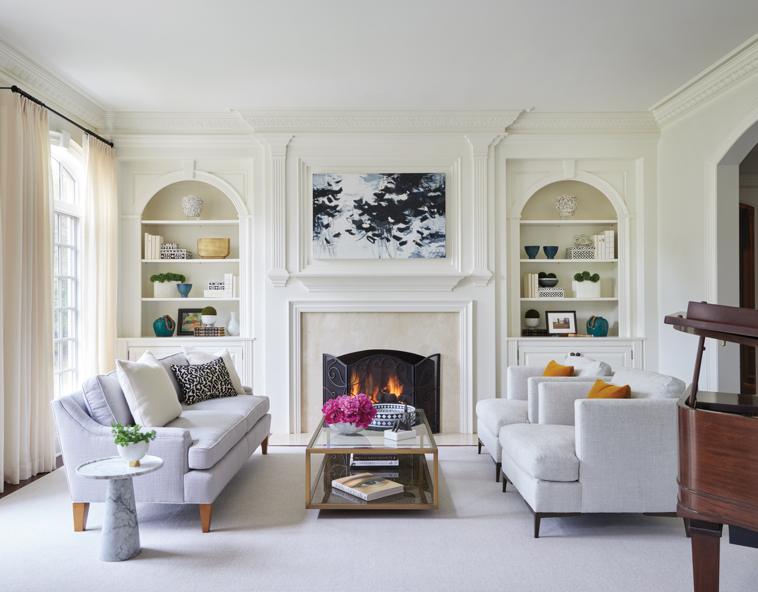 Pops of Color Paired With Glossy Whites Bring A Chicago Home To Life