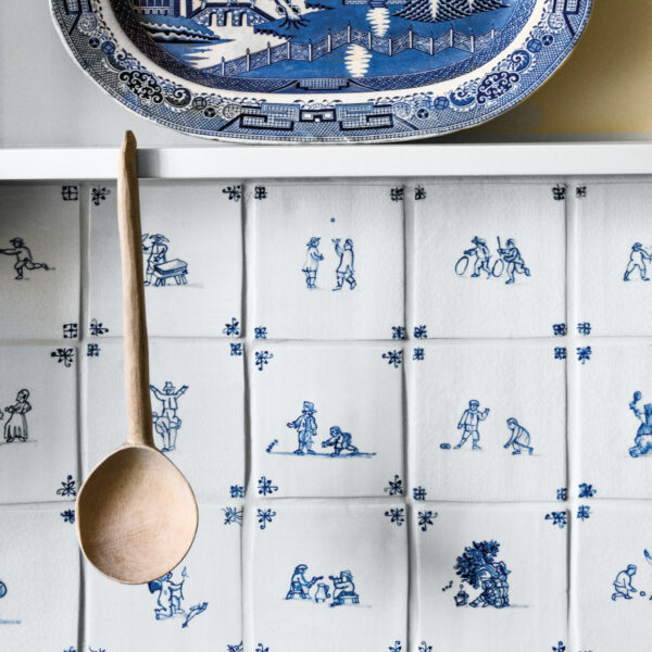 Delft Tiles Are Back In Vogue—And They’re As Charming As Ever