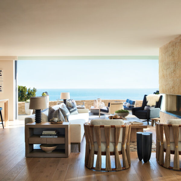 Clean-Lined Interiors Frame Panoramic Views Of The Pacific In SoCal