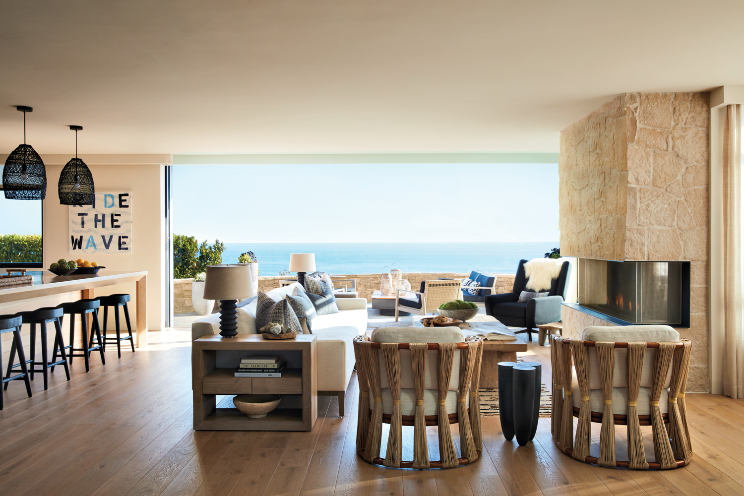 Clean-Lined Interiors Frame Panoramic Views Of The Pacific In SoCal