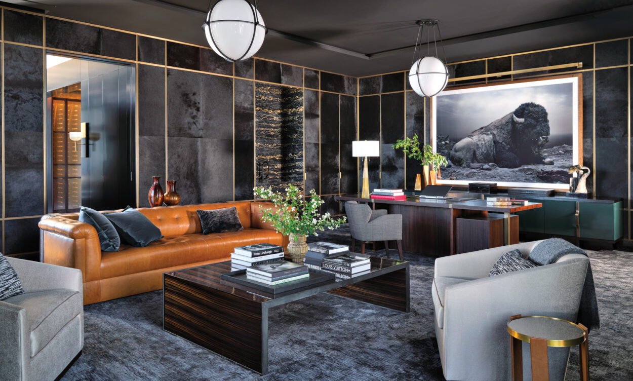 Party Ready: Inside A Chicago Pied-à-Terre With A High Glam Factor