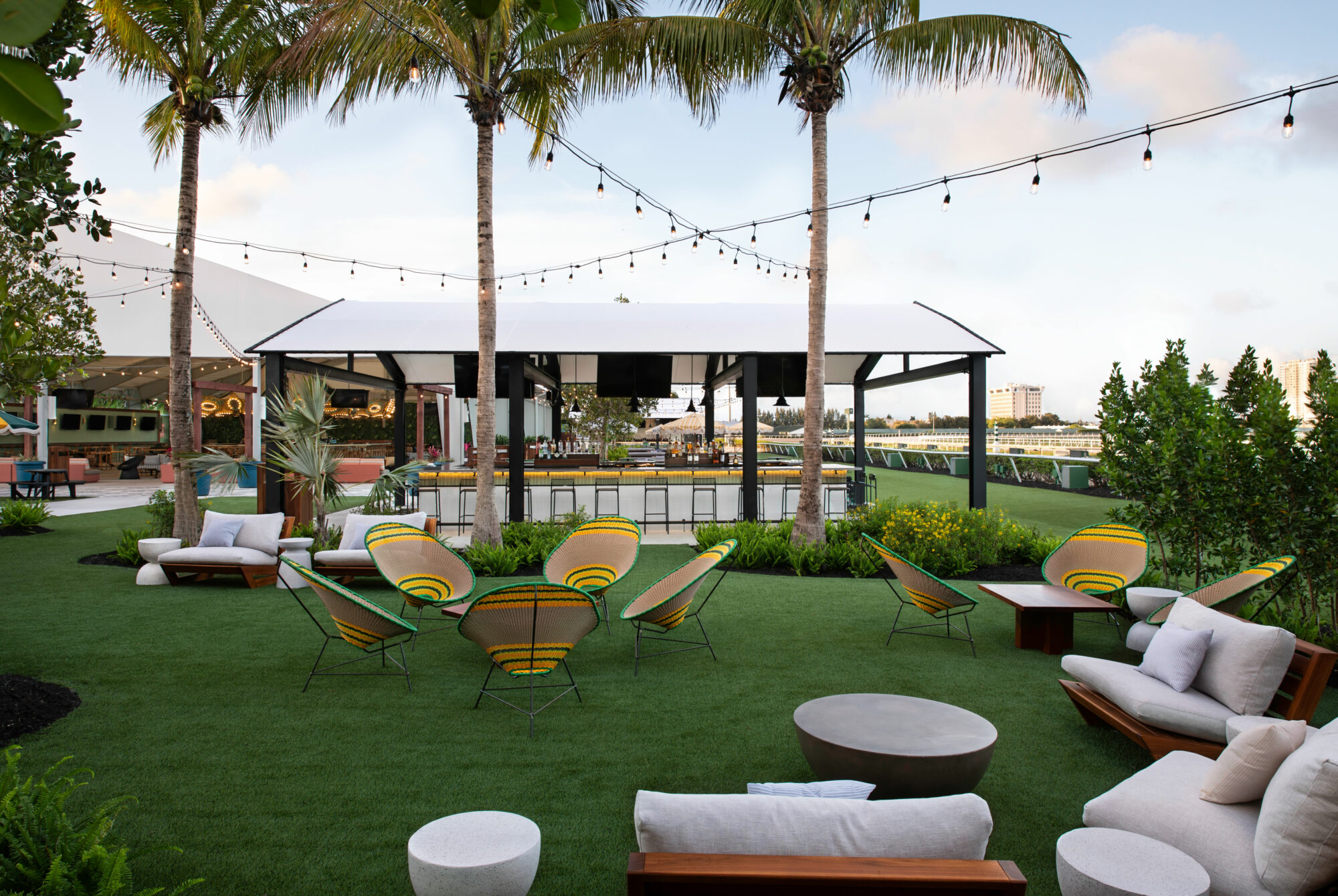 Carousel Club at Gulfstream Park outdoor seating