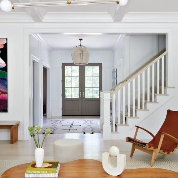 Inside An Art-Inspired Hamptons Beach Home Made For Easy Living