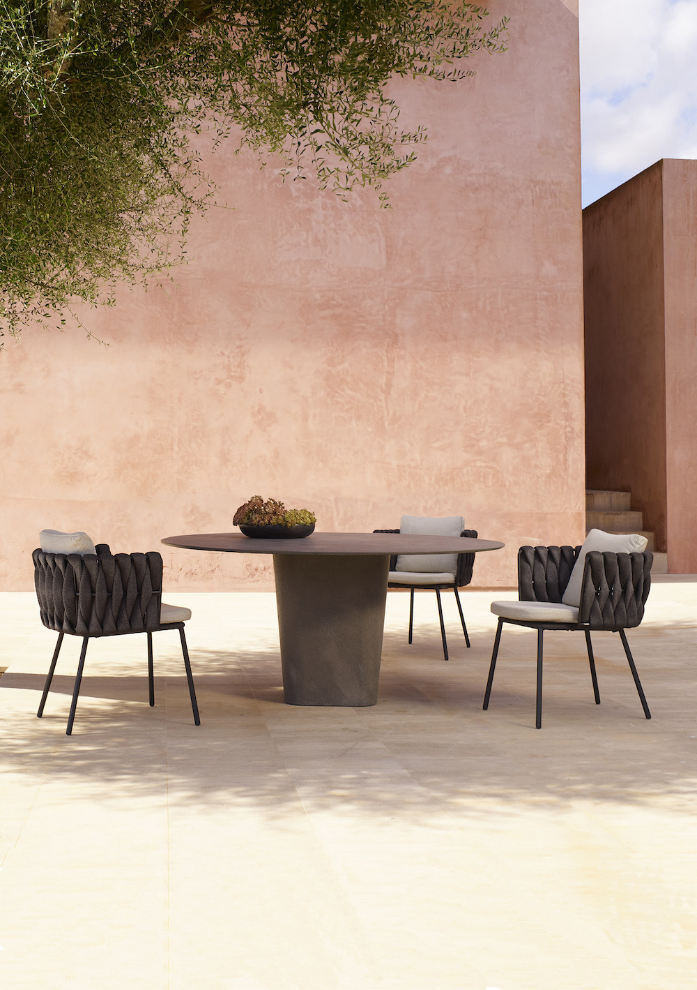 outdoor patio with modern wood table and chairs, outdoor furniture in Los Angeles, California by Studio 471