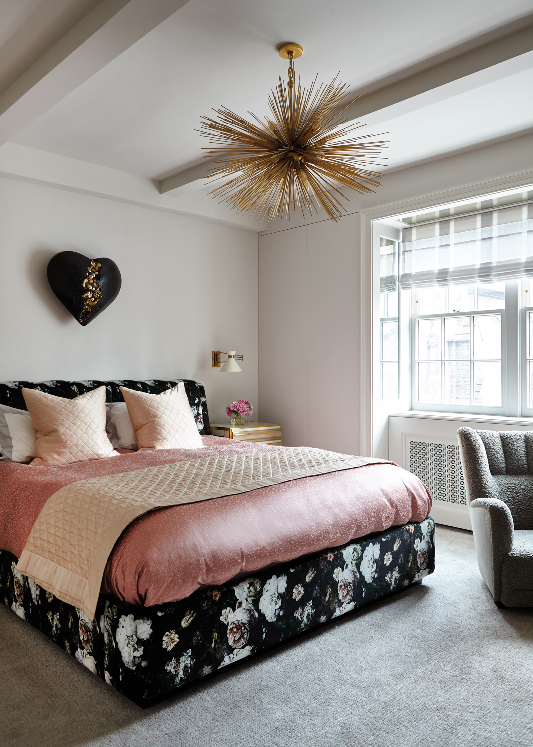 neutral bedroom floral bed
