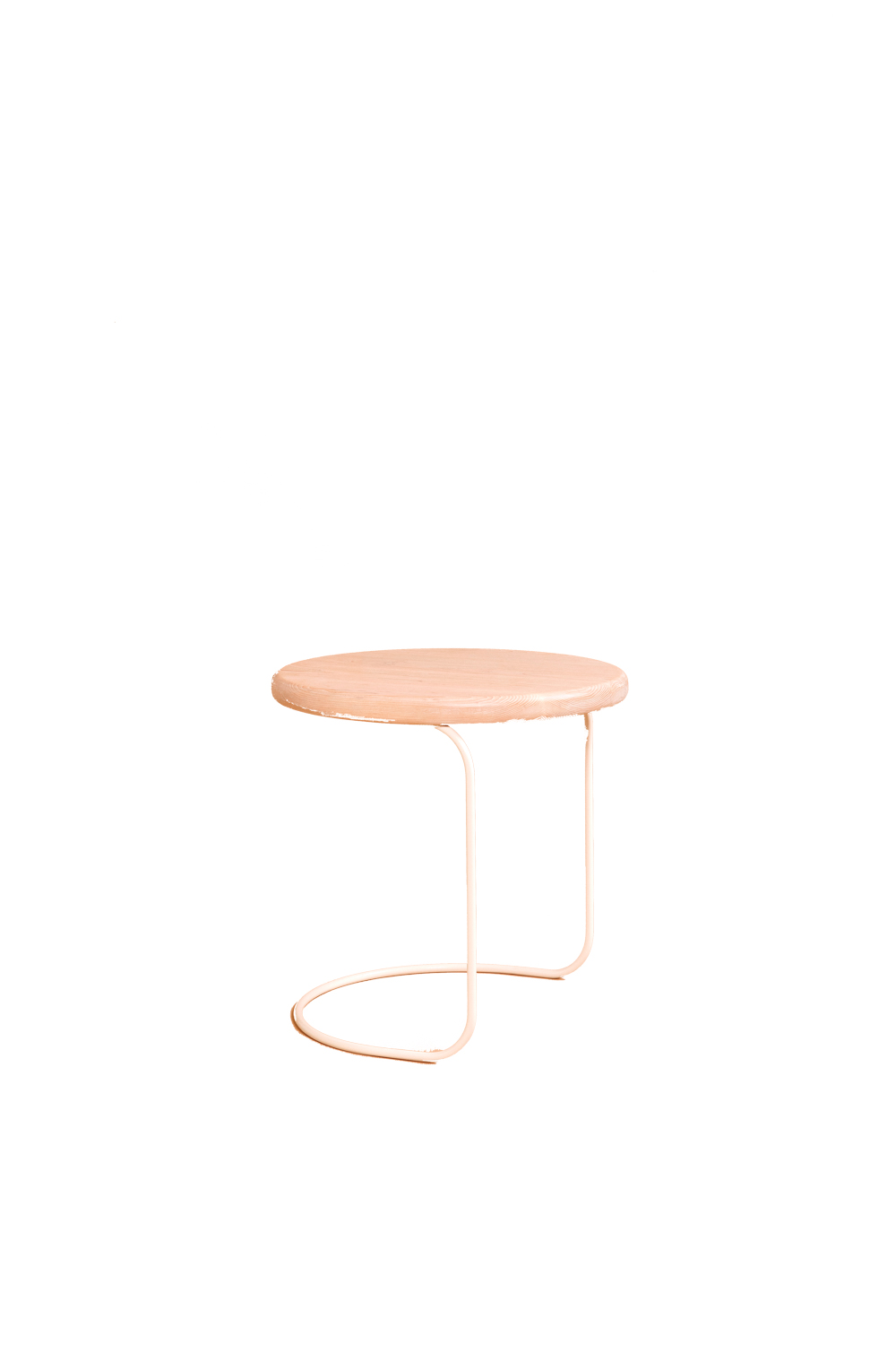occasional tables with natural material and soft form by Lauren Hackett