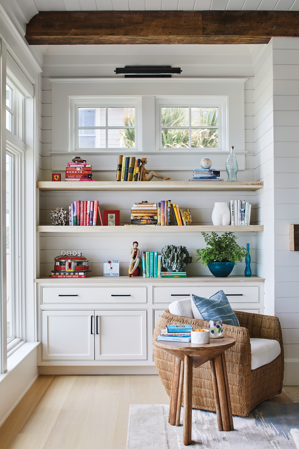 Built-in book shelves and cabinetry...