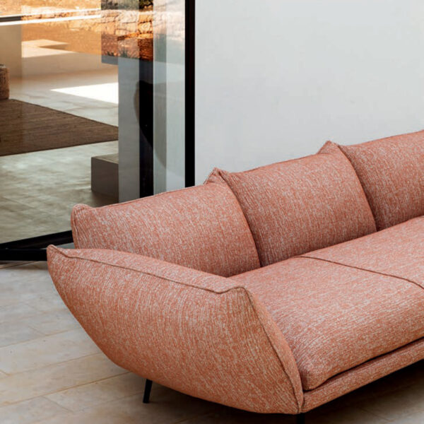 Orange couch, artepatio