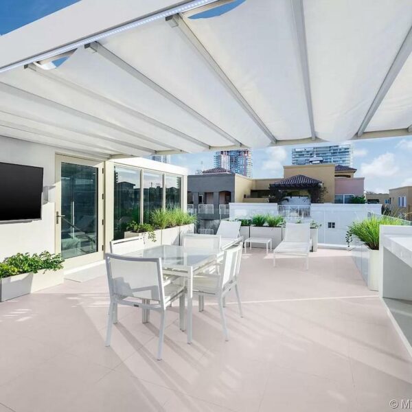 large white rolling shades, outdoor furniture