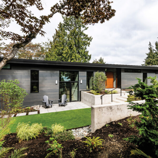 A modern, low-slung home in Mercer Island by Colleen Knowles