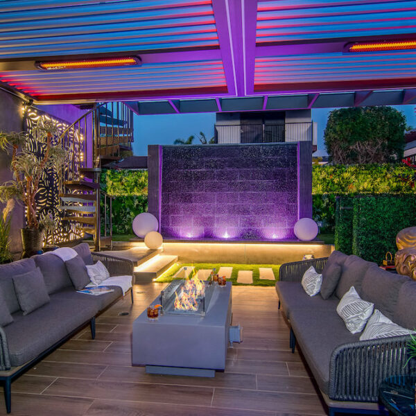 LED lighting and motorized roof system of a modern exterior patio in California