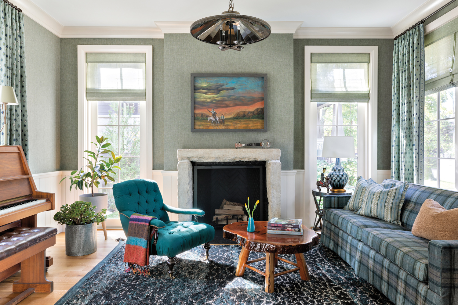 A Contemporary Chicago Home Emanates Cozy, Historic Charm