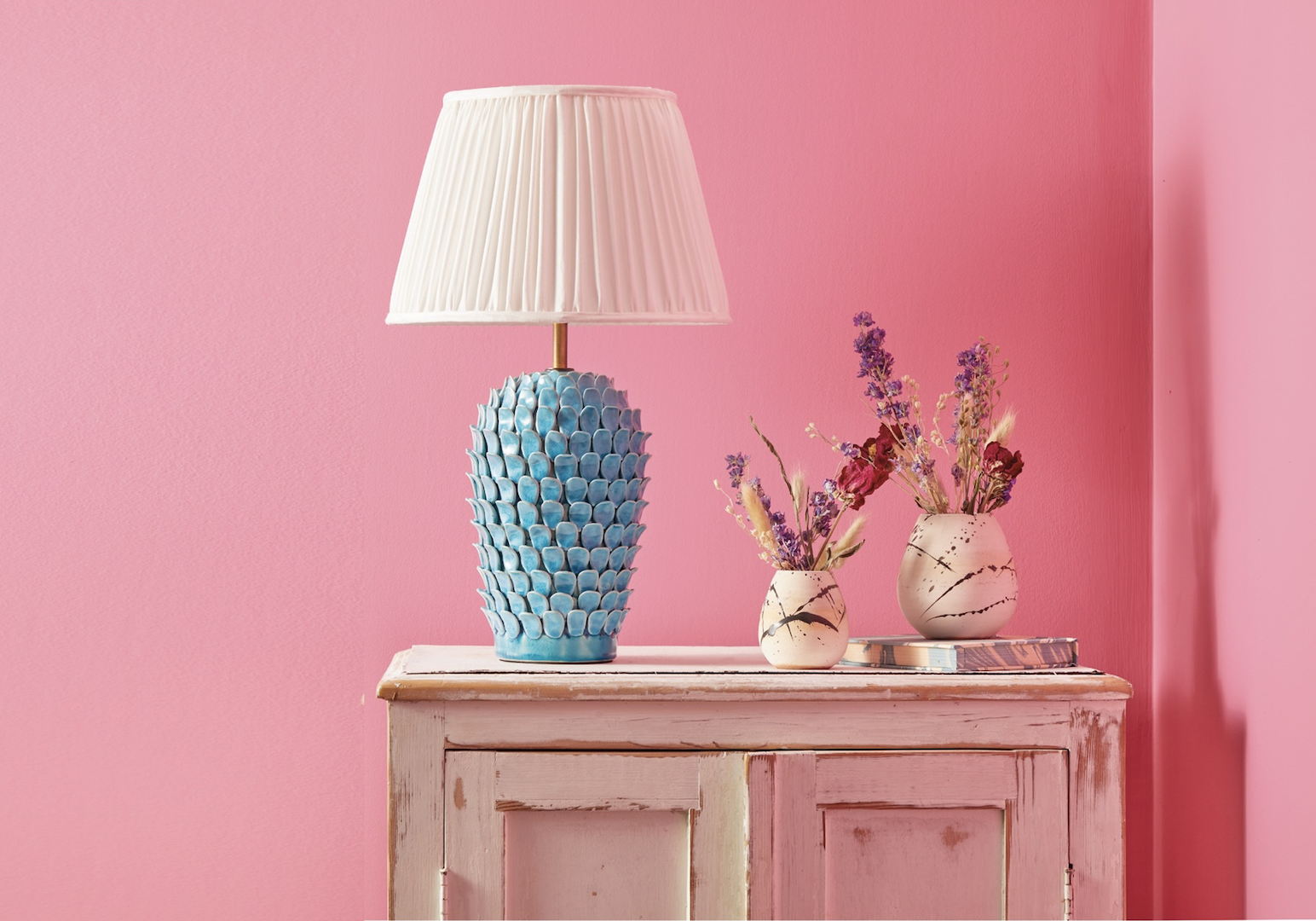 Elevate your home decor and make a lasting impression with the subtle sophistication of table lamps.