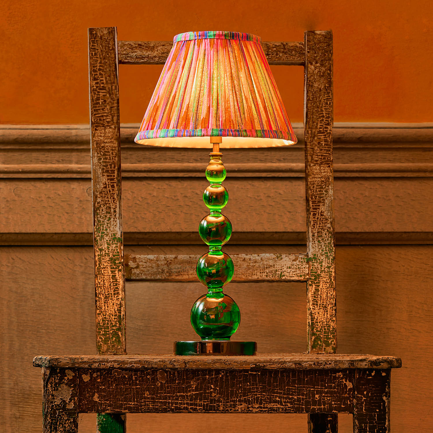 Pooky Aurora Cordless Lamp with green resin