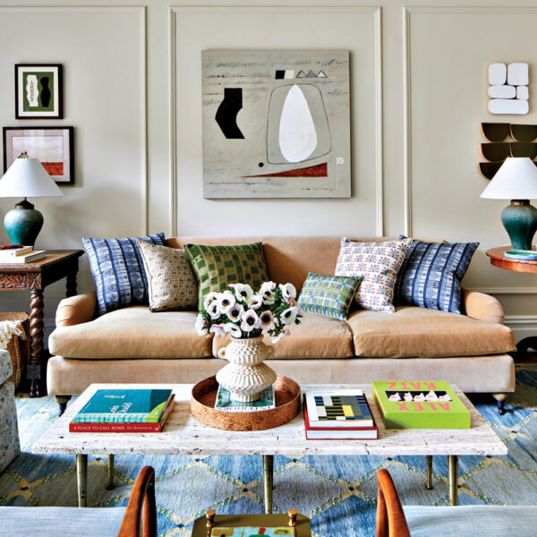 Explore These Cozy Living Rooms By 2 Standout New York Designers