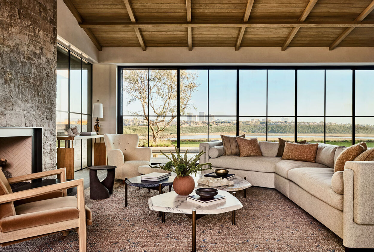 See A Newport Beach Dwelling For A Musically-Inclined Family