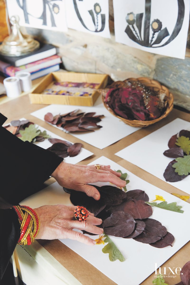 McEvoy sources the natural materials she uses for her hand-pressed floral arrangements on paper from her own backyard and beyond. McEvoy sources the natural materials she uses for her hand-pressed floral arrangements on paper from her own backyard and beyond.