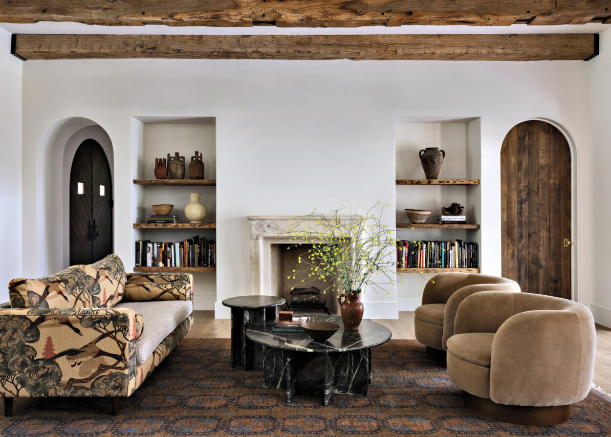 See How Old World Meets New In This Austin Residence